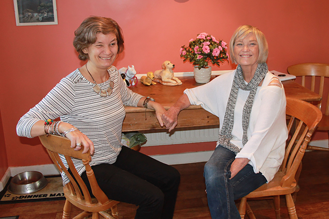 Cati and Mum, Lala